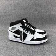 Jordan Air Jordan 1 Mid Panda Black White 554724-113