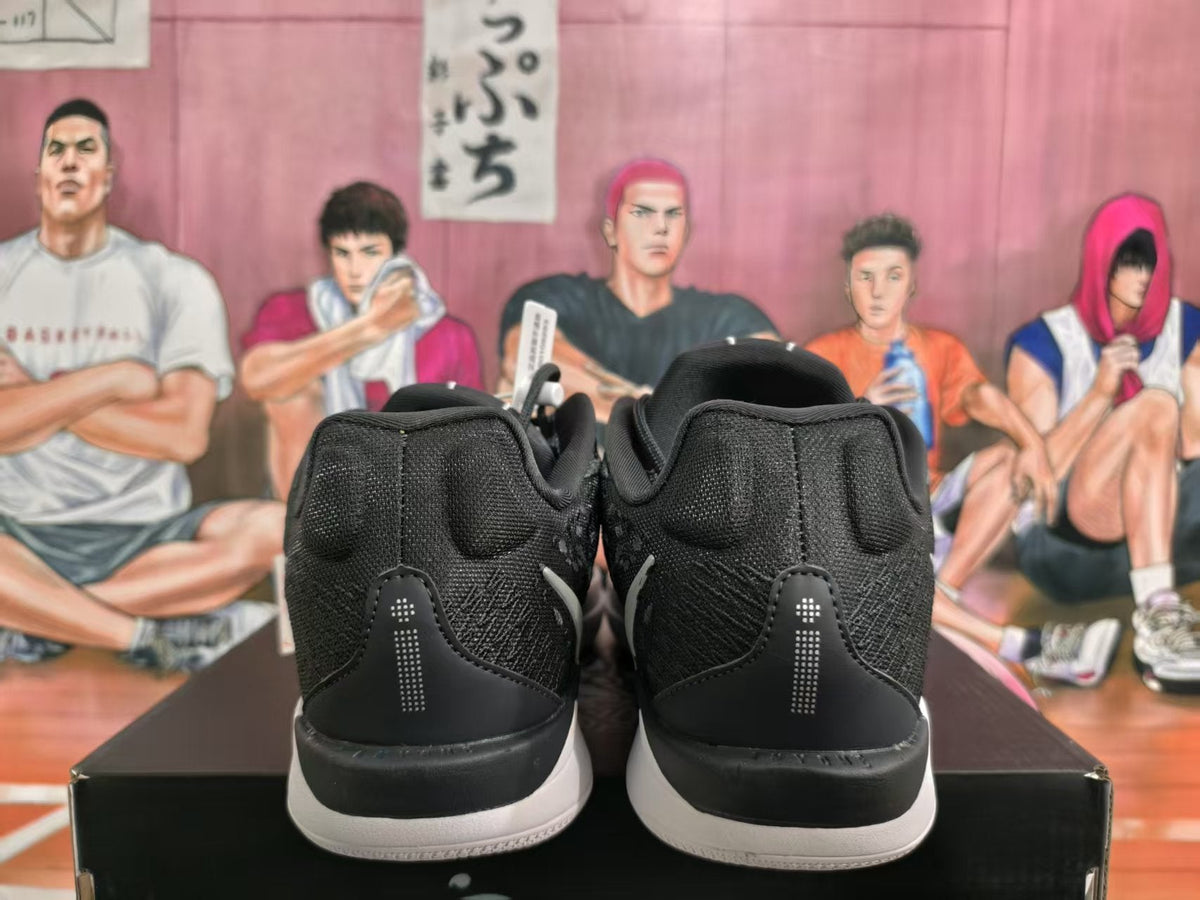 Nike Black and White Basketball Sneakers