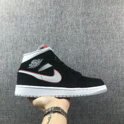 Jordan Air Jordan 1 Mid Black Silver Red 554724-060