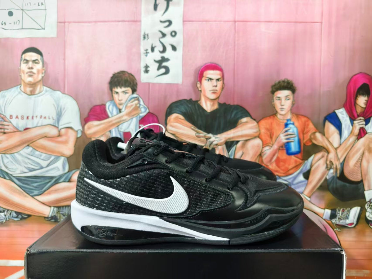 Nike Black and White Low-Top Sneakers