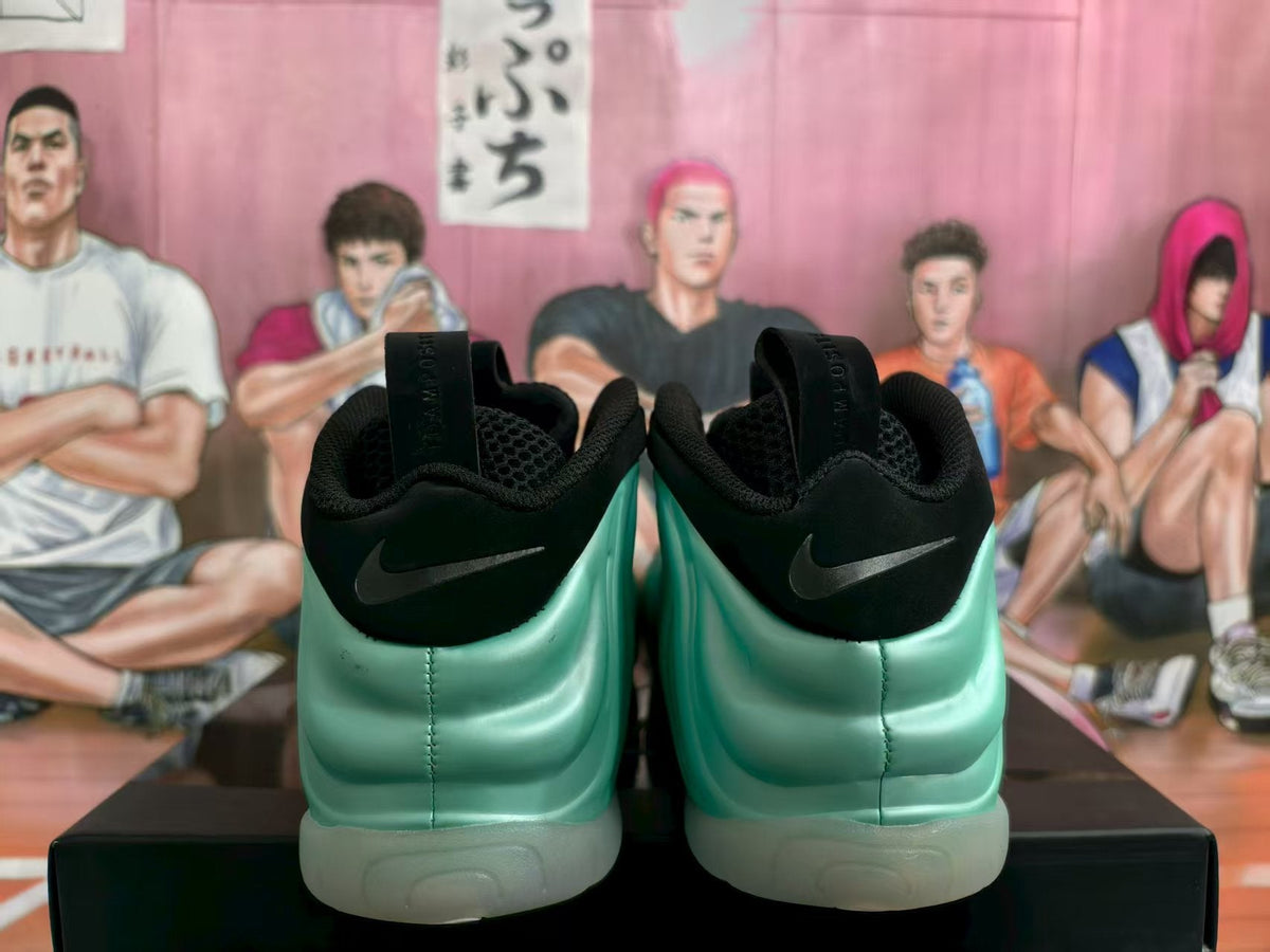 Nike New South Coast Sneakers in Mint Green and Black
