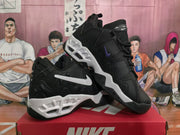 Nike Black and White Sneakers
