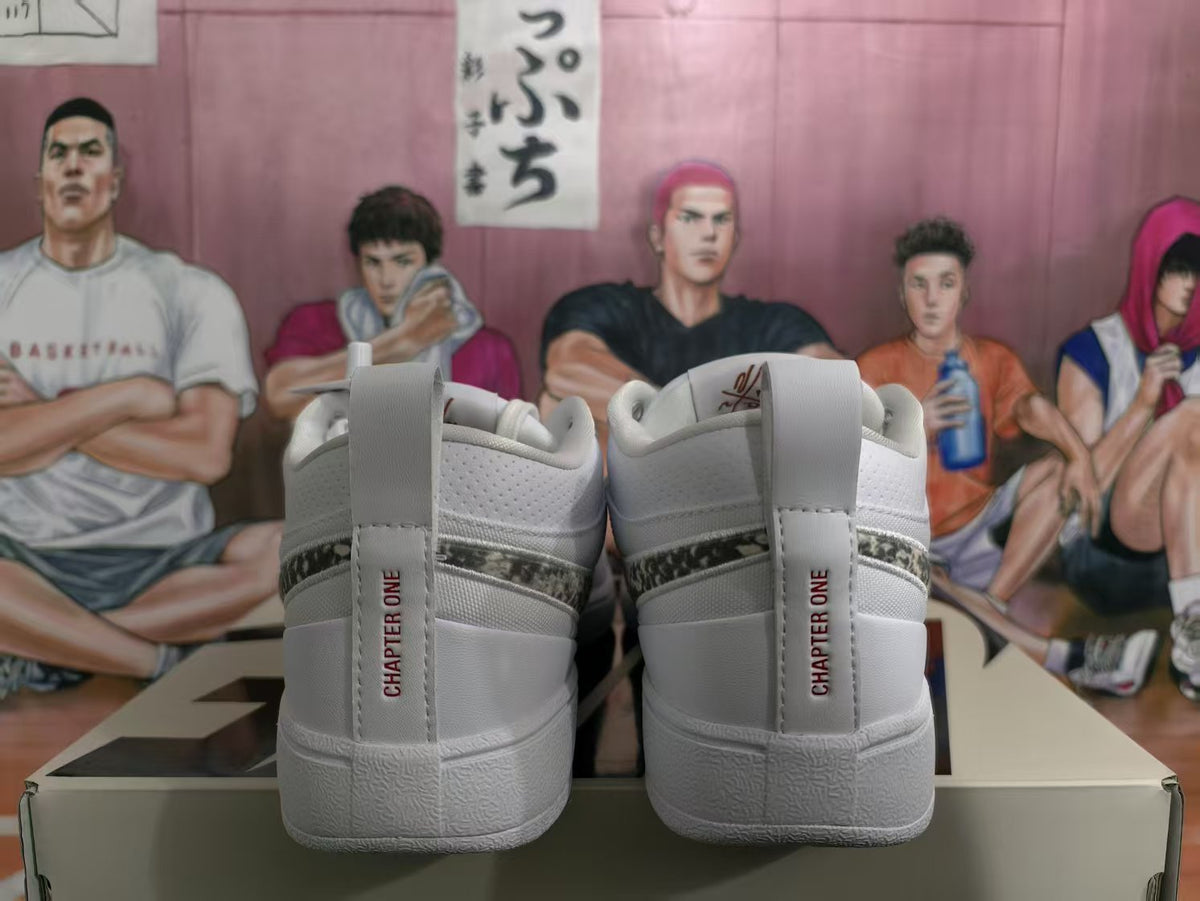 Nike White Sneakers with Patterned Swoosh