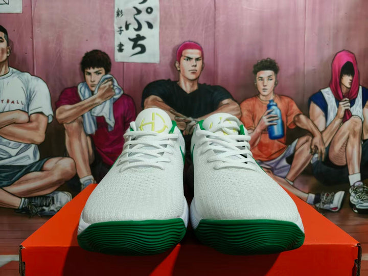 Nike White and Green Low-Top Sneakers