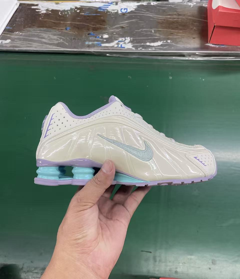 Nike Shox R4 Youth Sneakers in Cream and Lavender