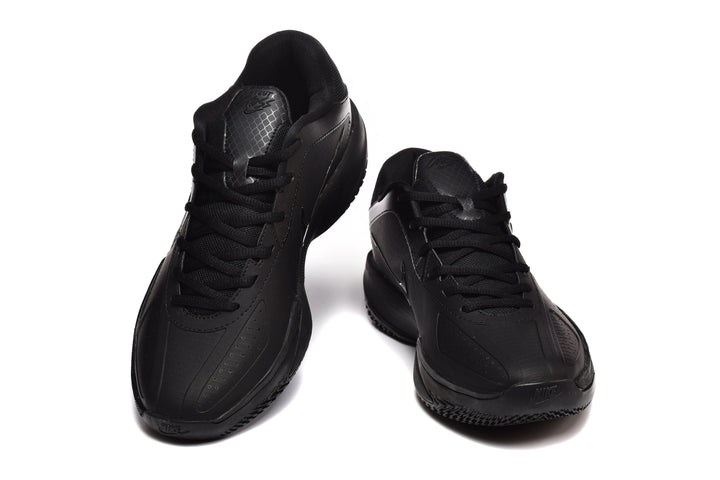 Nike 881-8 Black Basketball Sneakers