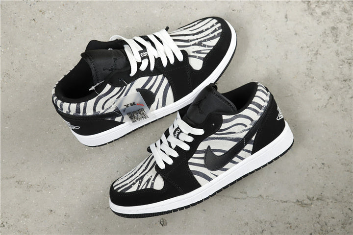 Jordan Air Jordan 1 Low Zebra Sneakers 553560-057