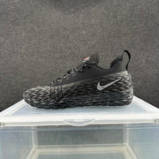 Nike Black and Gray Textured Low-Top Sneakers