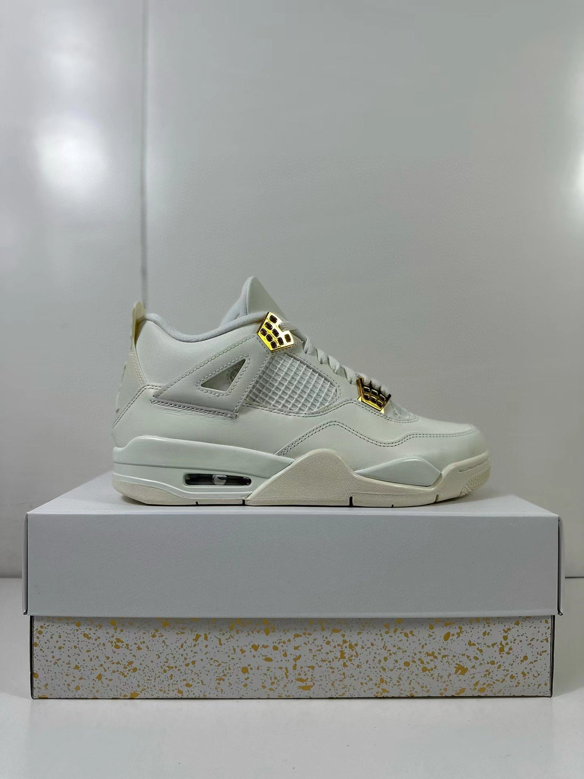 Jordan Air Jordan 4 Metallic Gold White Sneakers AQ9129-170