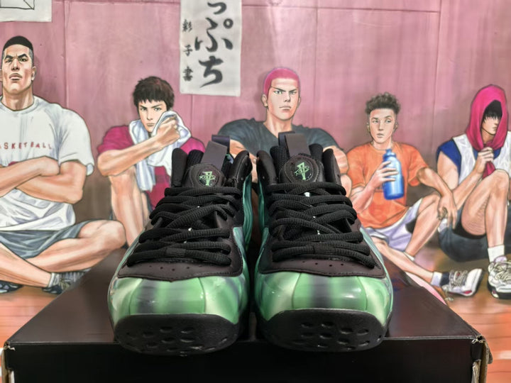 Aurora Spray Green Black Basketball Sneakers