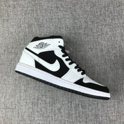 Jordan Air Jordan 1 Mid Panda Black White 554724-113