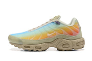 Nike Air Max Plus Sneakers in Multicolor