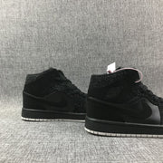Jordan Air Jordan 1 Mid Black White 554724-001 Sneakers