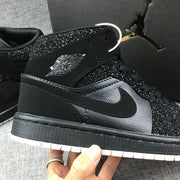 Jordan Air Jordan 1 Mid Black White 554724-001 Sneakers