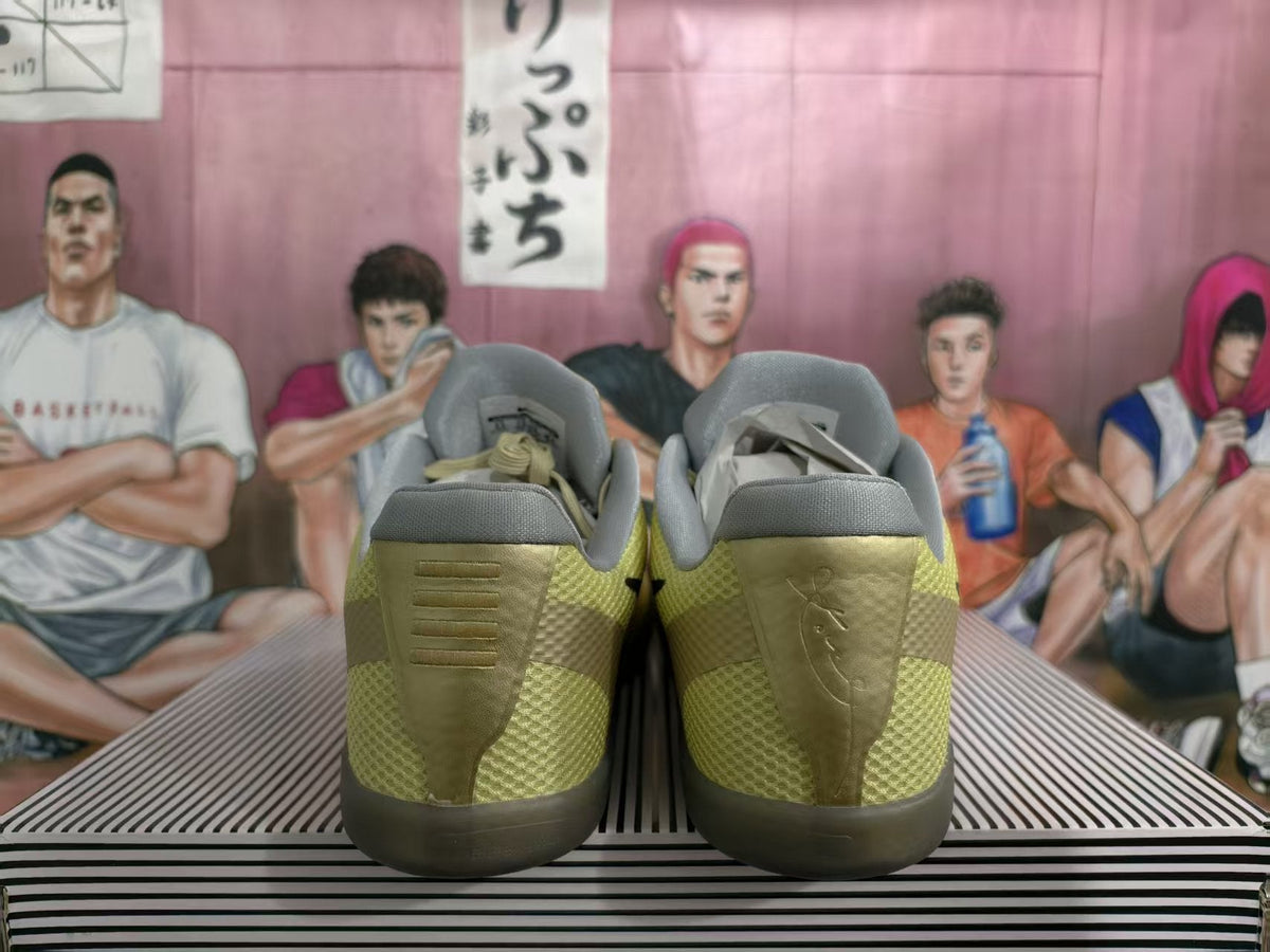 Nike Kobe Basketball Shoes Gold and Black