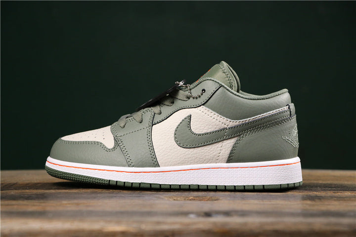 Jordan Low-Top Sneakers in Gray-Green