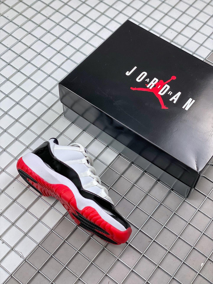 Jordan Air Jordan 11 Win Like '82 Sneakers Black White Red