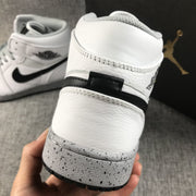 Jordan Air Jordan 1 Retro High OG White Gray Dot Sneakers