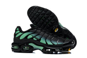 Nike Air Max Plus Black and Green Sneakers DM0032-043