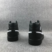 Jordan Air Jordan 1 Mid Black White 554724-049 Sneakers
