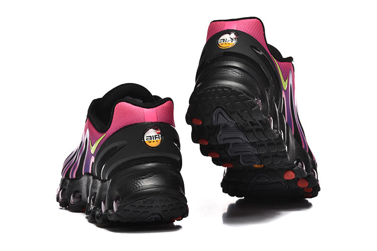 Nike Air Max DN8 Sneakers Pink and Black